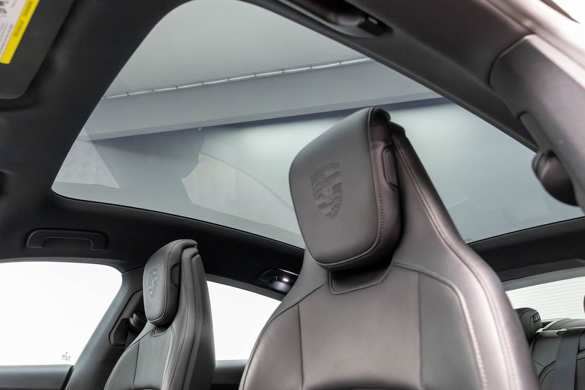 Used 2020 Porsche Taycan 4S image 20