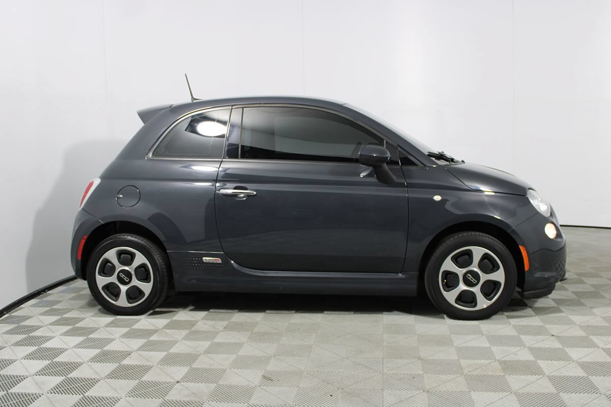 Used 2018 FIAT 500 e FWD image 37