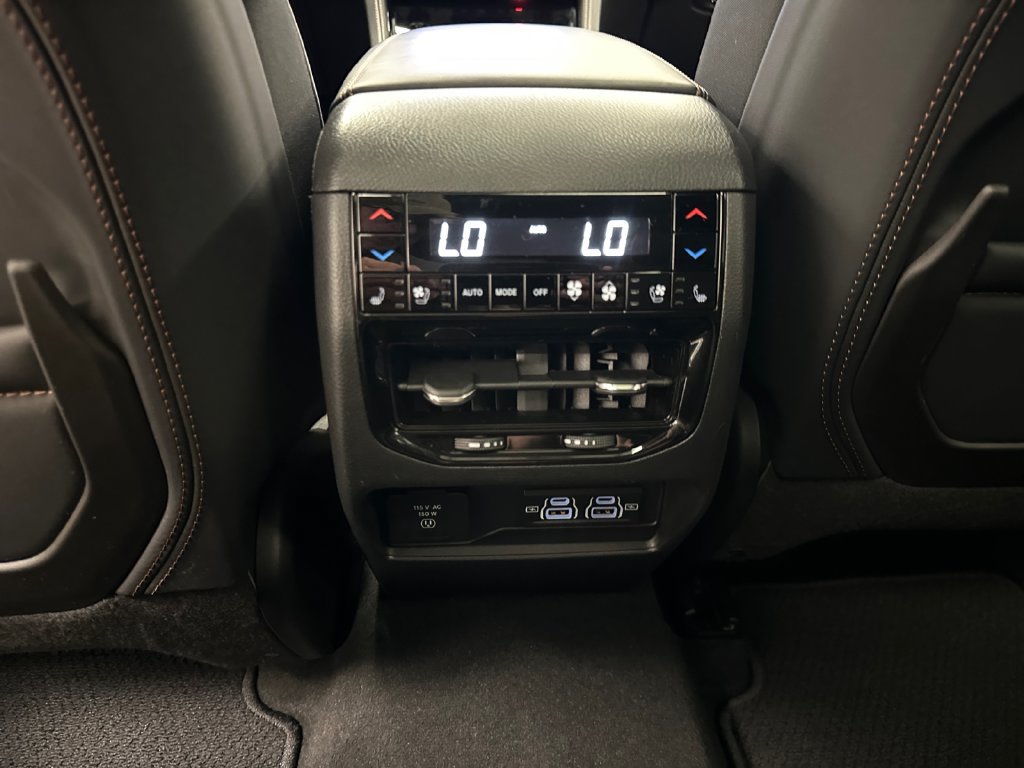 Used 2025 Jeep Grand Cherokee Summit w/ Adv Protech Group IV AWD/4WD image 20