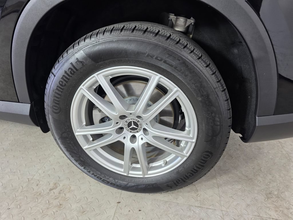 Certified 2025 Mercedes-Benz GLC 300 image 16