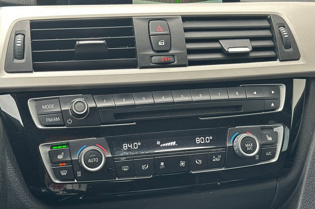 Used 2017 BMW 320i Sedan image 19