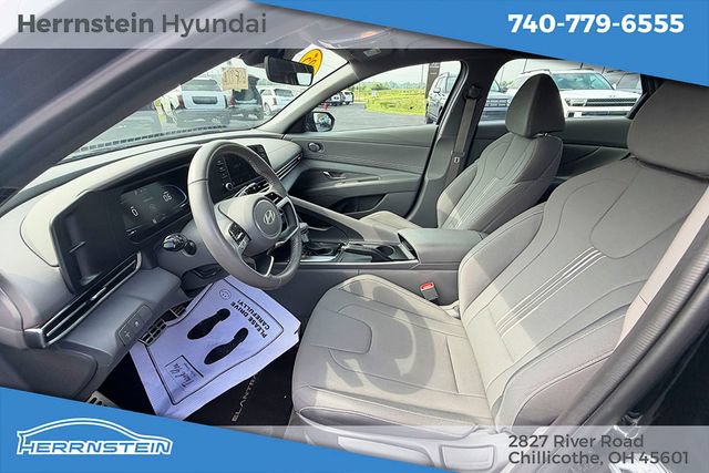 Certified 2025 Hyundai Elantra Sport FWD image 14