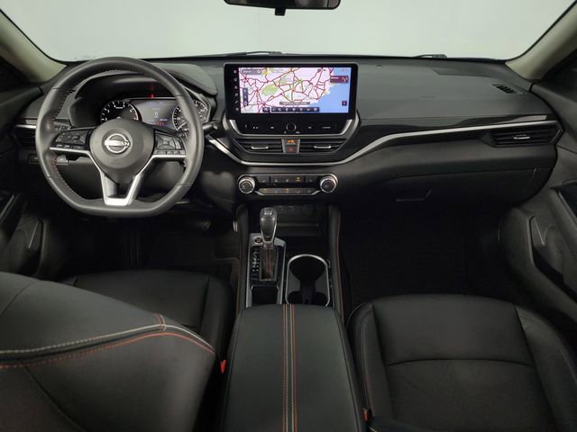 Used 2024 Nissan Altima 2.5 SR w/ SR Premium Package FWD image 27