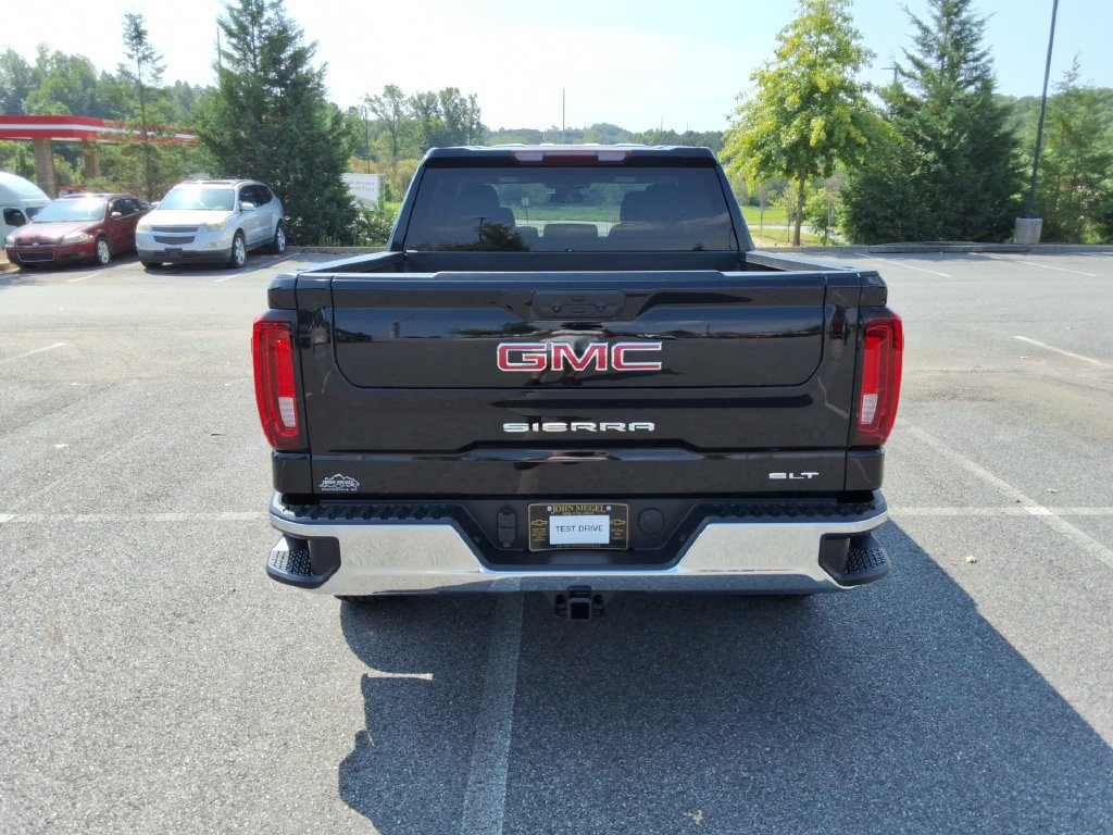 Used 2025 GMC Sierra 1500 SLT RWD image 6