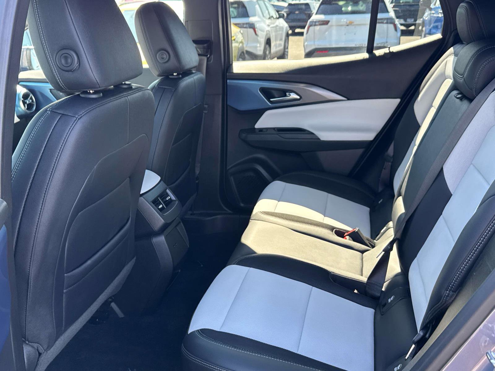 Certified 2025 Chevrolet Equinox EV LT w/ Convenience Package FWD image 20