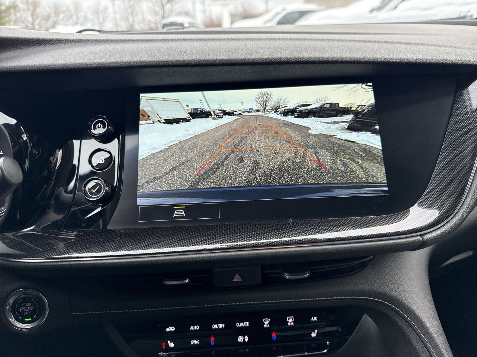 Used 2023 Buick Envision Essence image 18