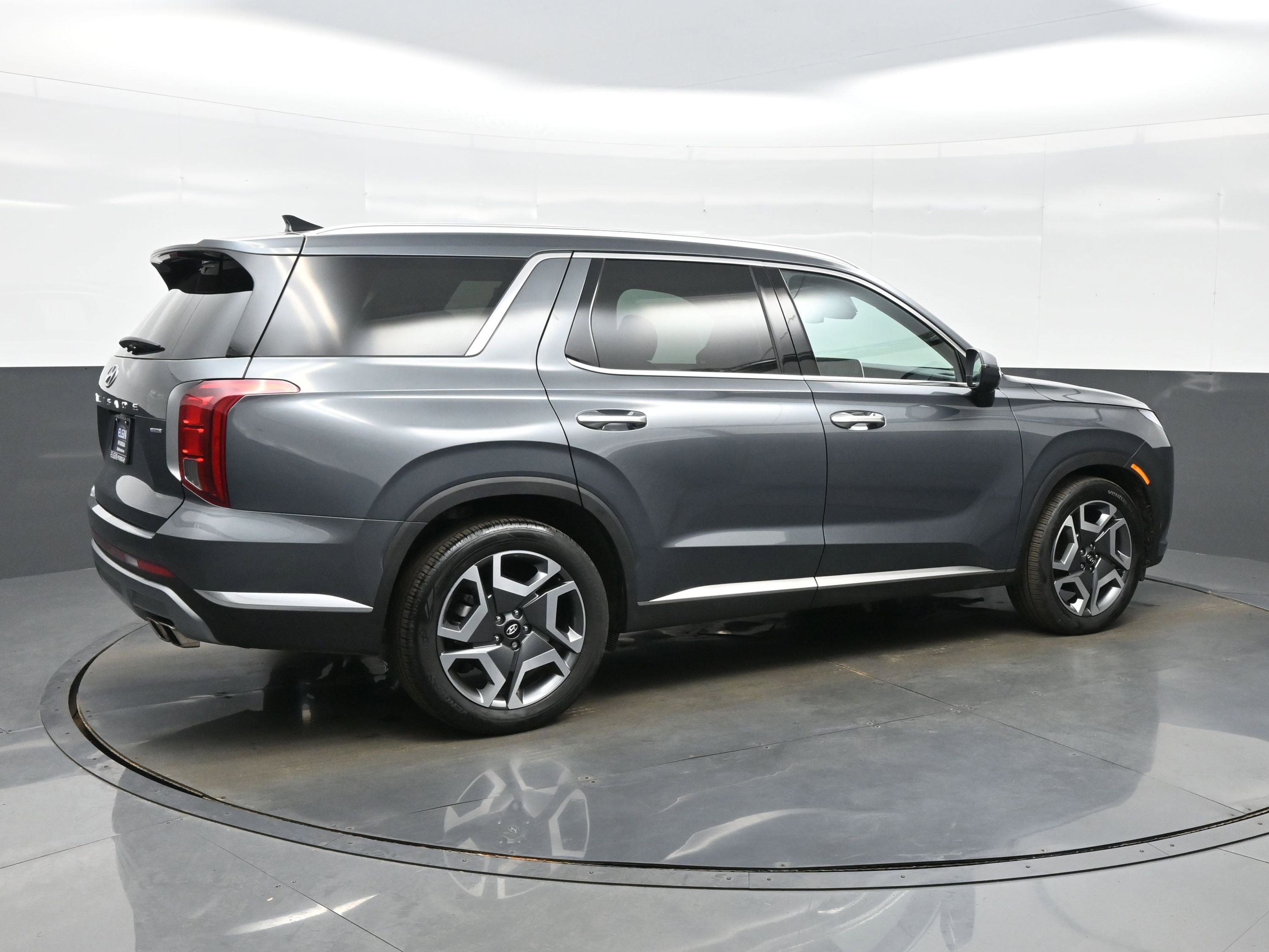 Used 2025 Hyundai Palisade Limited image 6