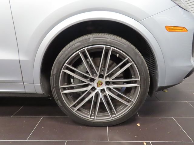 Used 2022 Porsche Cayenne S AWD/4WD image 17