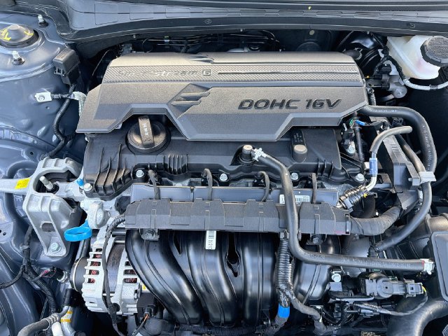 Certified 2025 Hyundai Elantra SEL FWD image 33