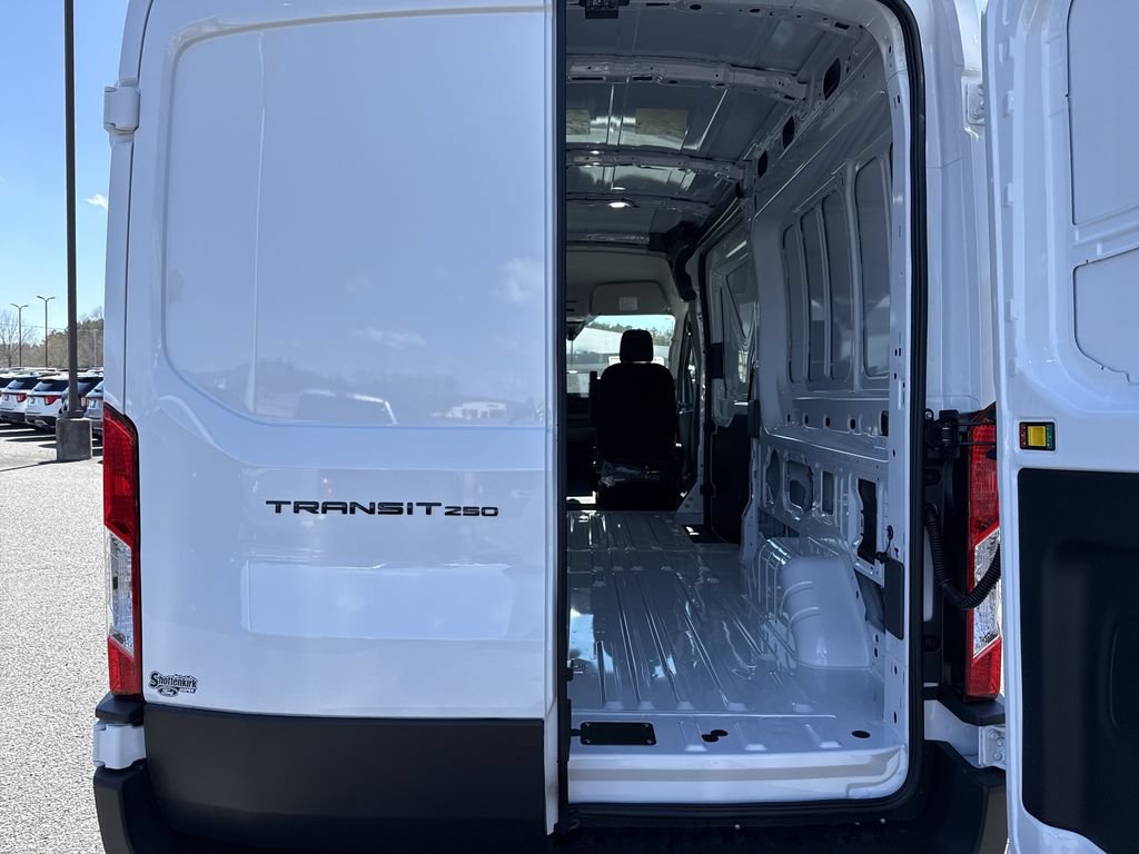 New 2026 Ford Transit 250 148 Medium Roof RWD image 22