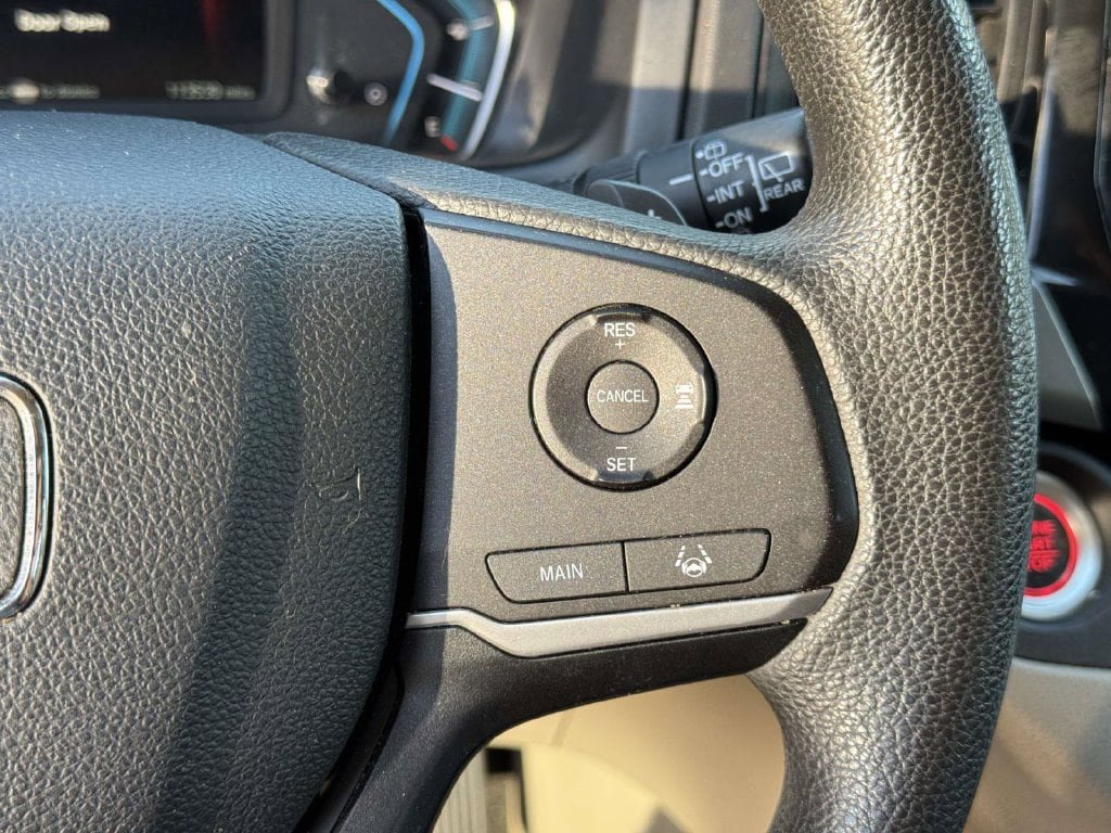 Used 2018 Honda Odyssey EX image 12