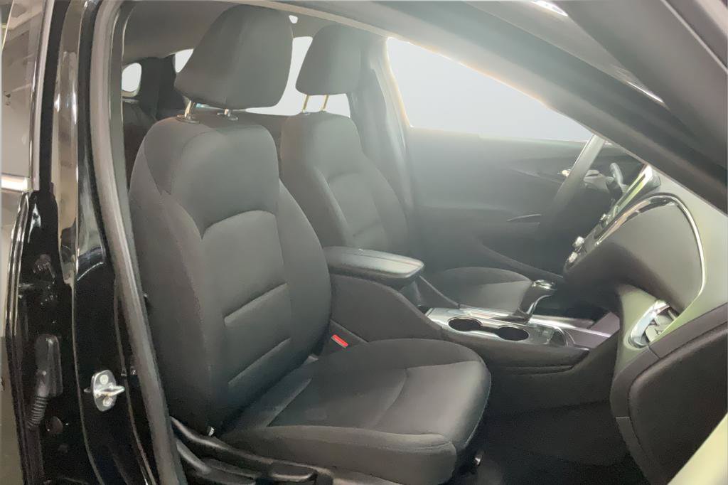 Certified 2017 Chevrolet Malibu LT FWD image 19