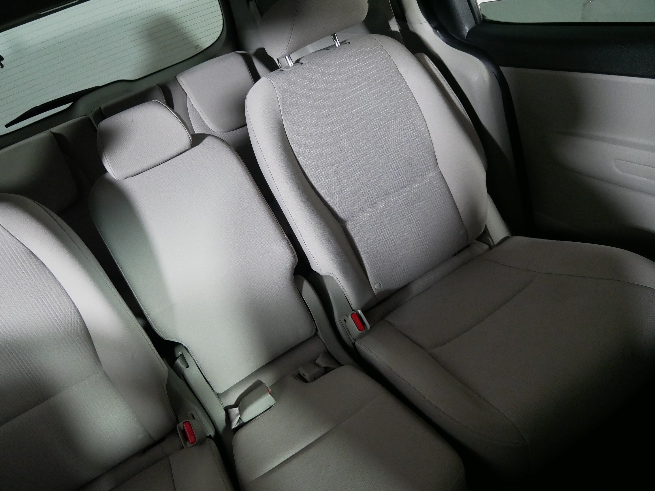 Used 2019 Kia Sedona LX FWD image 14