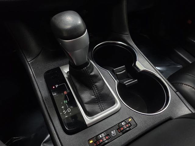 Used 2015 Toyota Highlander Limited image 24