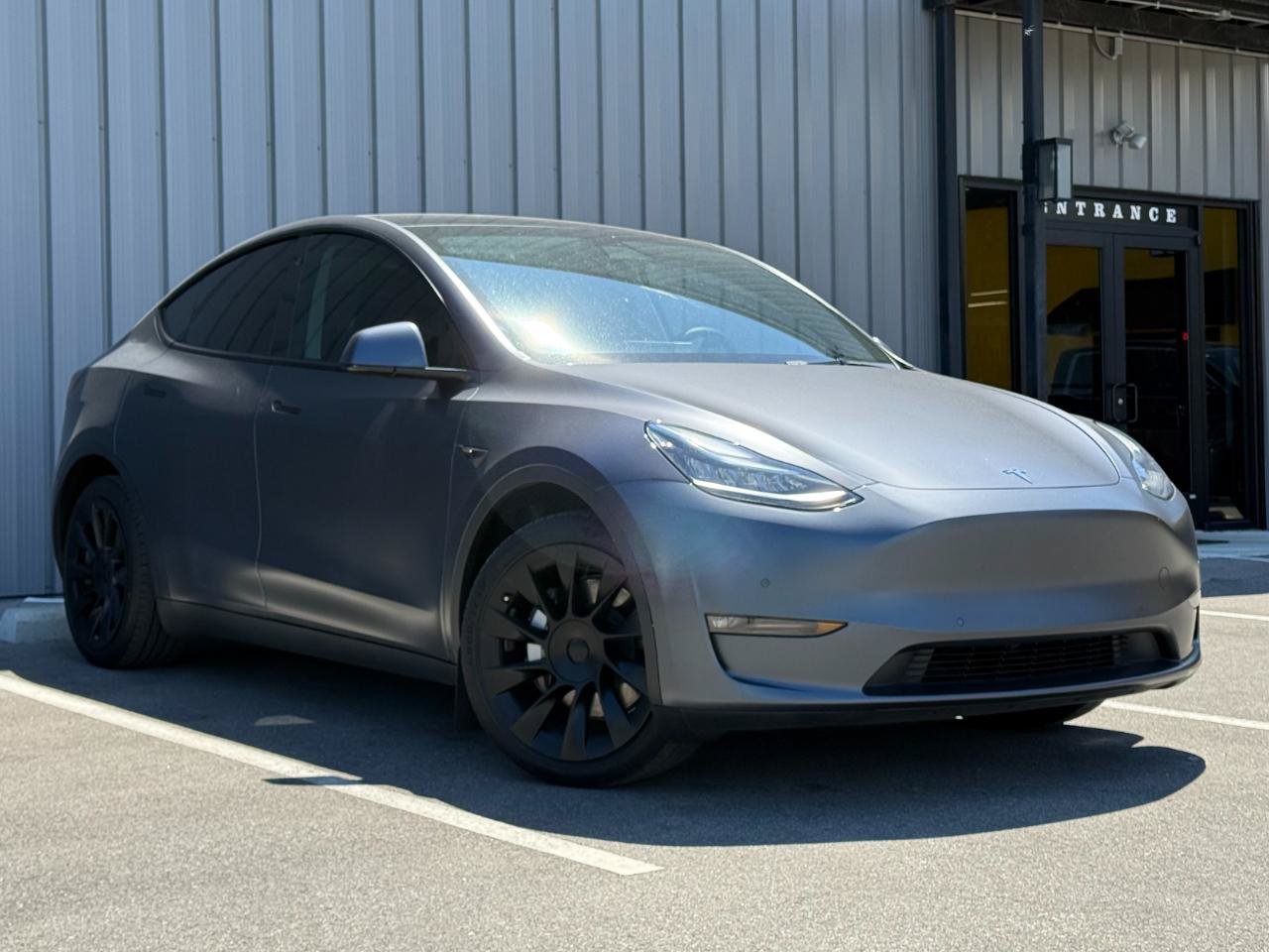 Used 2021 Tesla Model Y Long Range AWD/4WD image 3