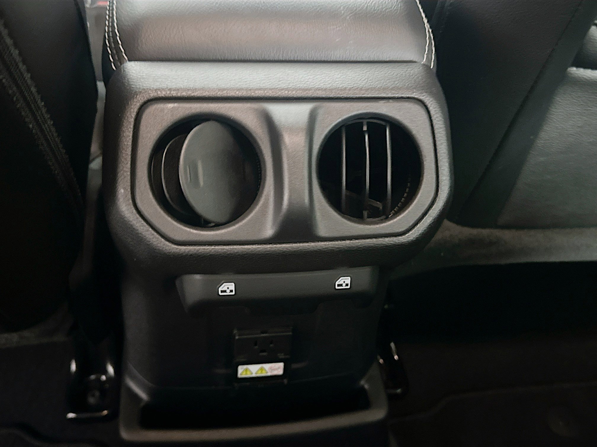 Used 2022 Jeep Wrangler Sahara image 26