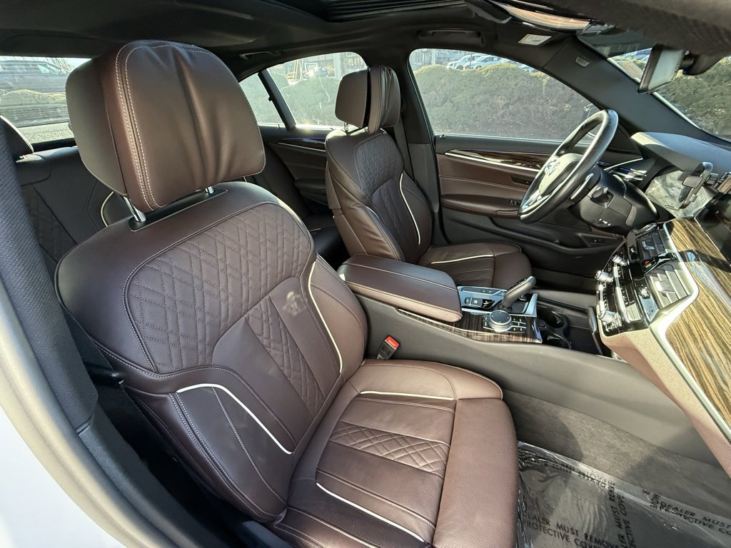 Used 2020 BMW 530i xDrive w/ M Sport Package image 42