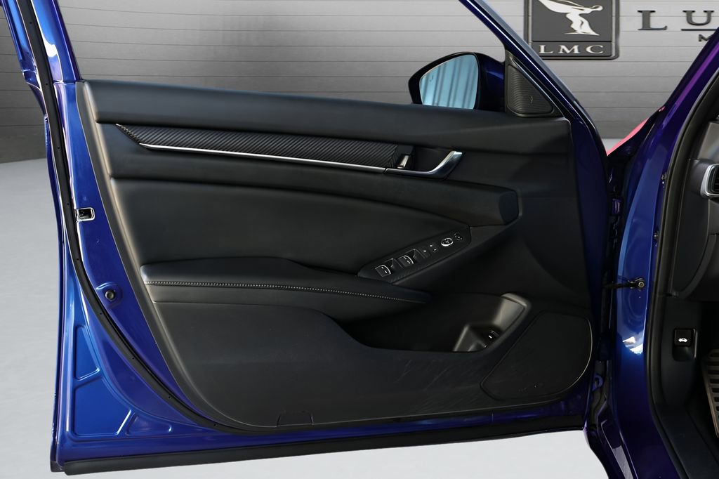Used 2020 Honda Accord Sport image 32