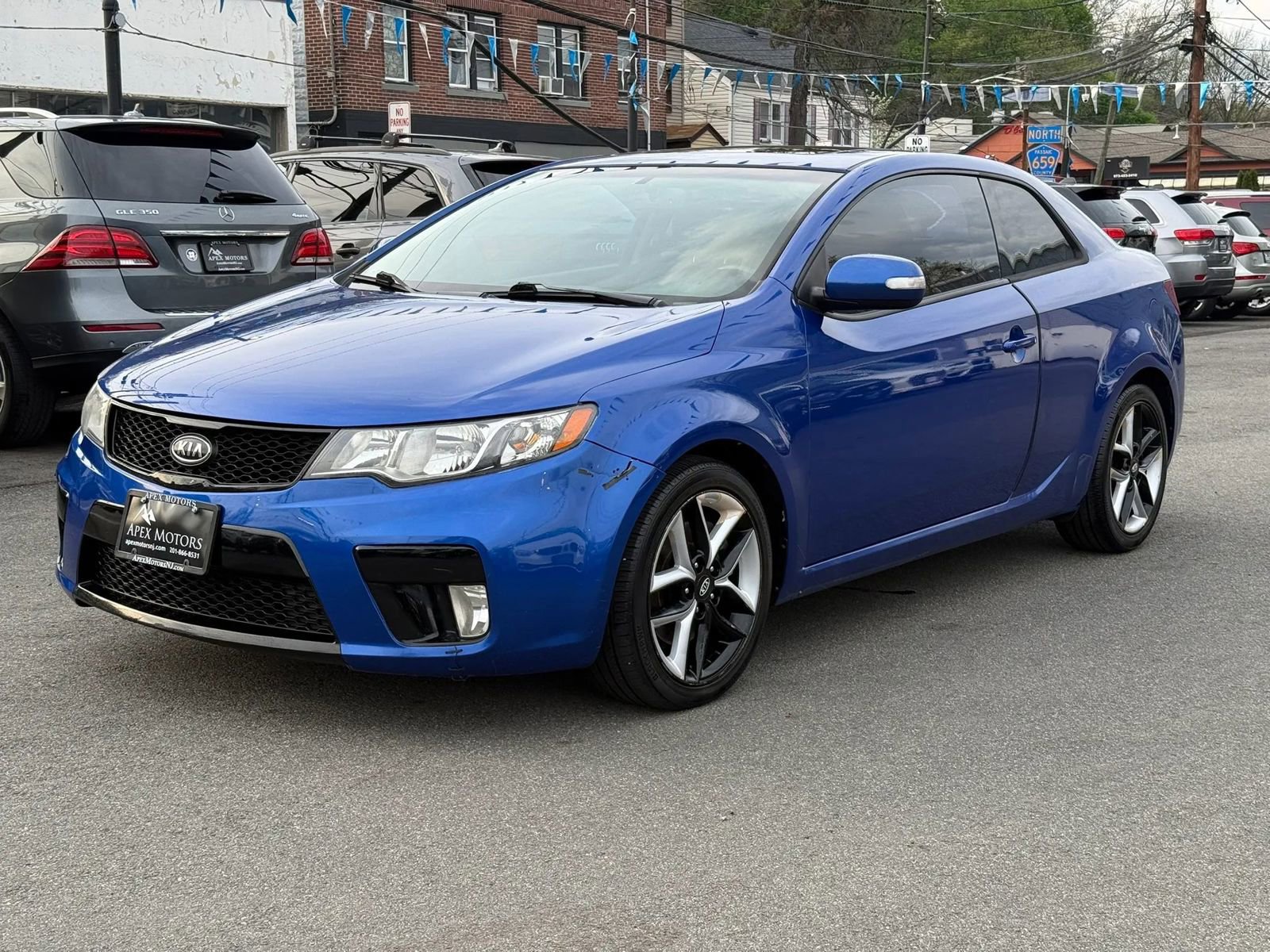 Used 2010 Kia Forte Koup SX image 3