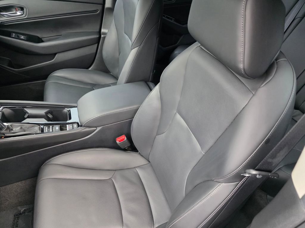 Used 2025 Honda Accord Touring image 11