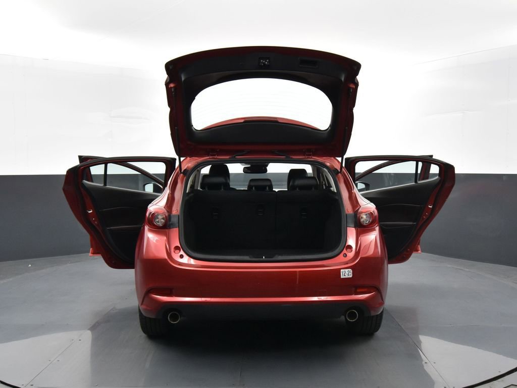 Used 2017 MAZDA MAZDA3 Grand Touring w/ Premium Equipment Package image 32