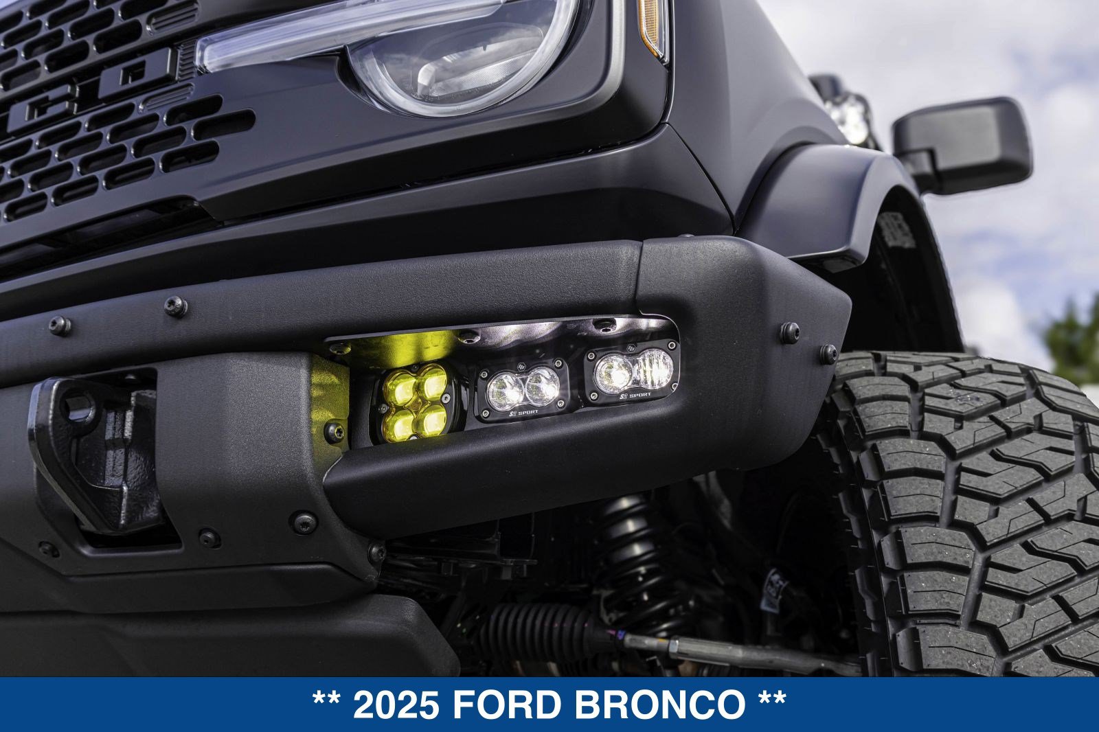 Used 2025 Ford Bronco Badlands AWD/4WD image 16