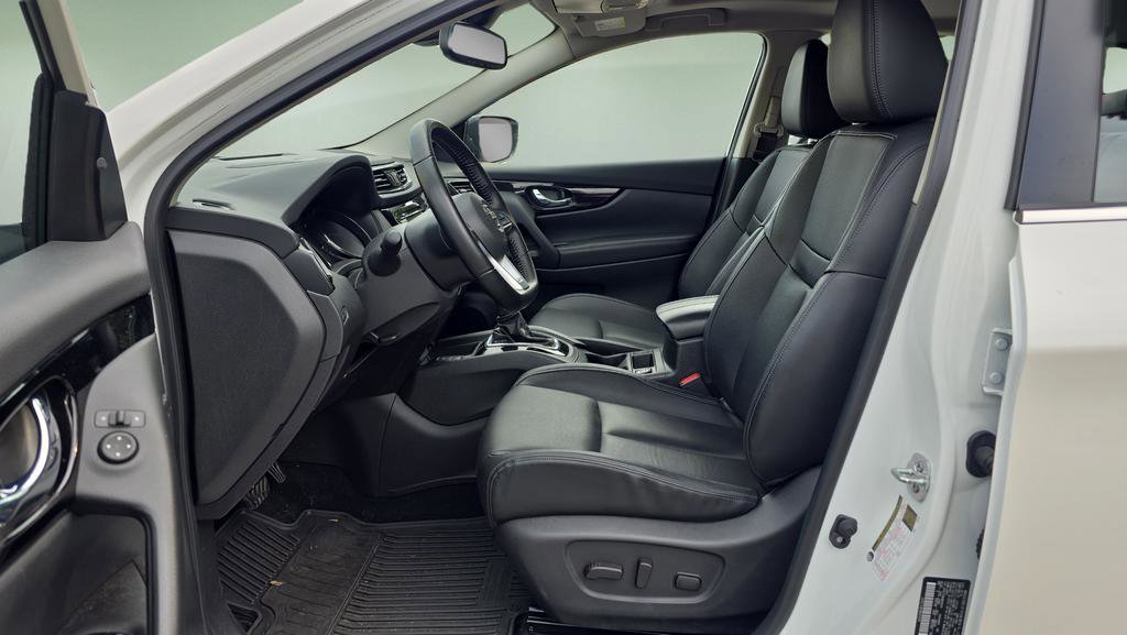 Used 2022 Nissan Rogue Sport SL w/ Premium Package image 10