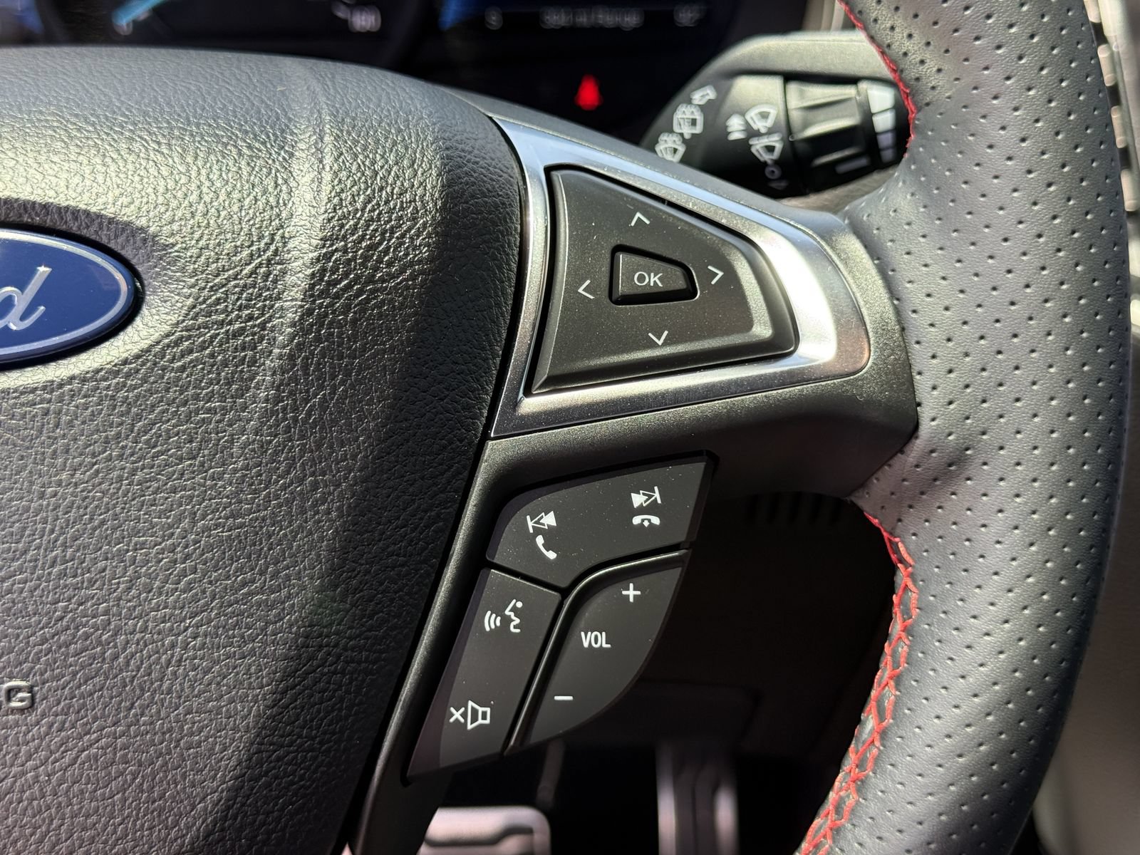 Certified 2024 Ford Edge ST-Line AWD/4WD image 36