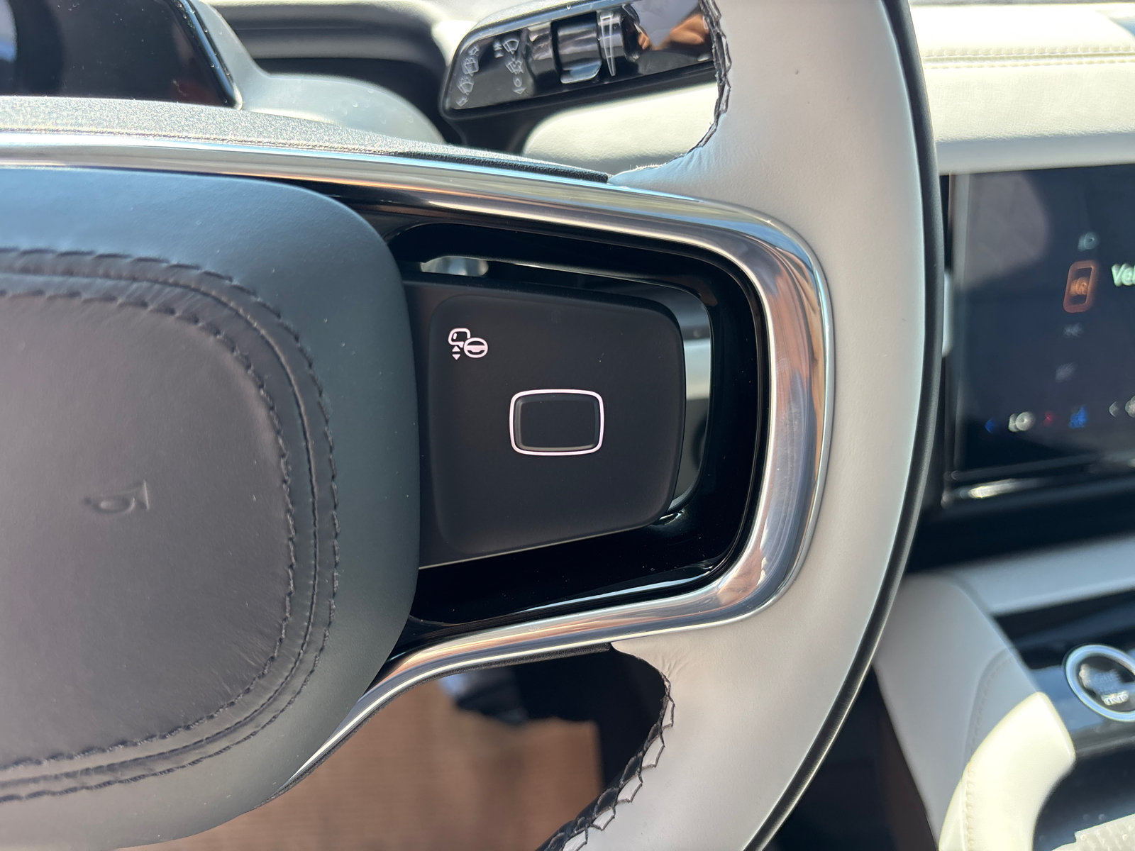New 2026 Lincoln Navigator L Black Label AWD/4WD image 17