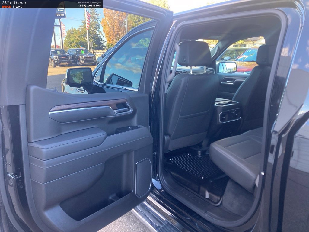 Used 2026 GMC Sierra 1500 SLT w/ SLT Premium Plus Package AWD/4WD image 11