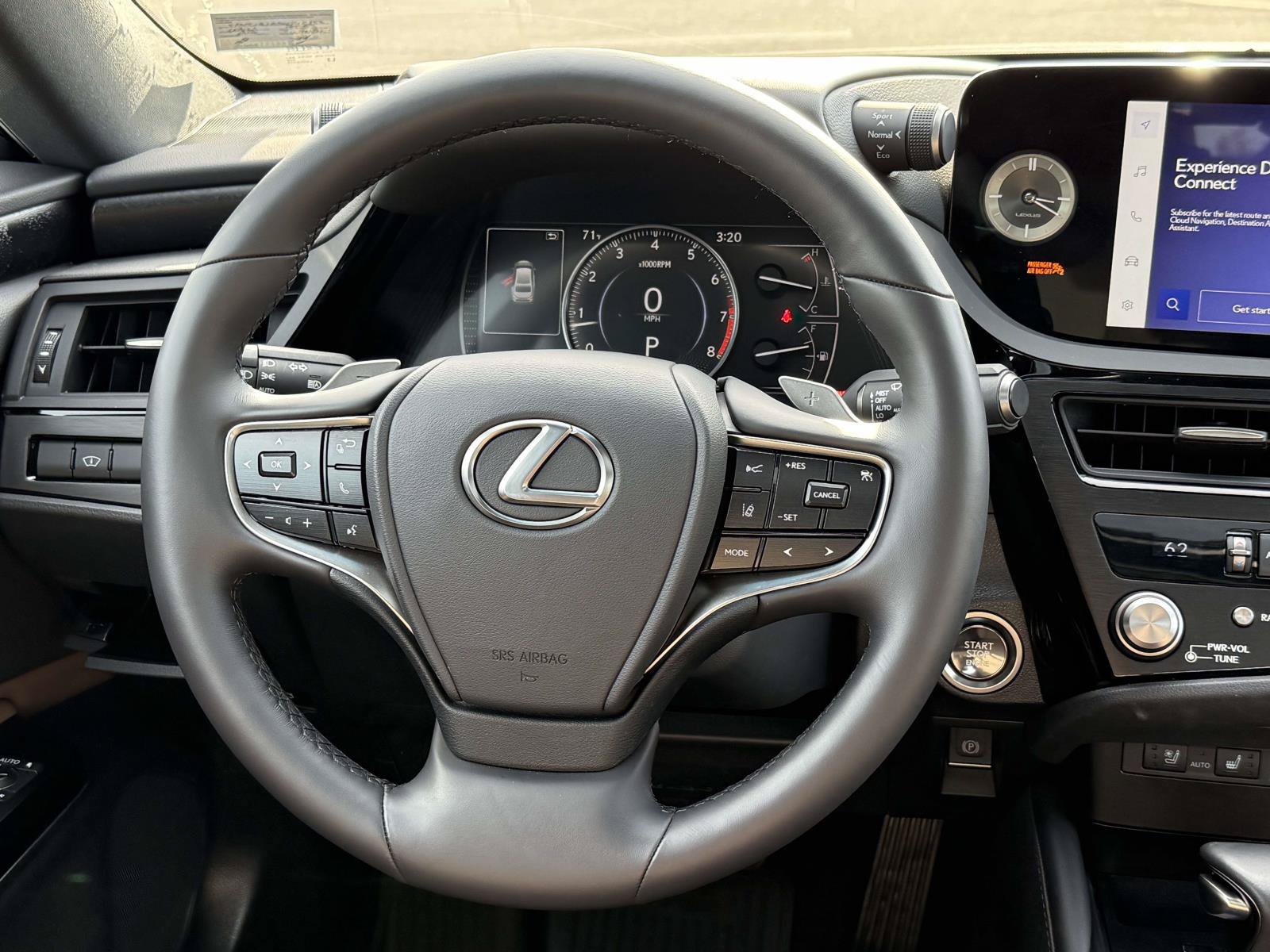 Used 2025 Lexus ES 350 w/ Premium Package FWD image 9
