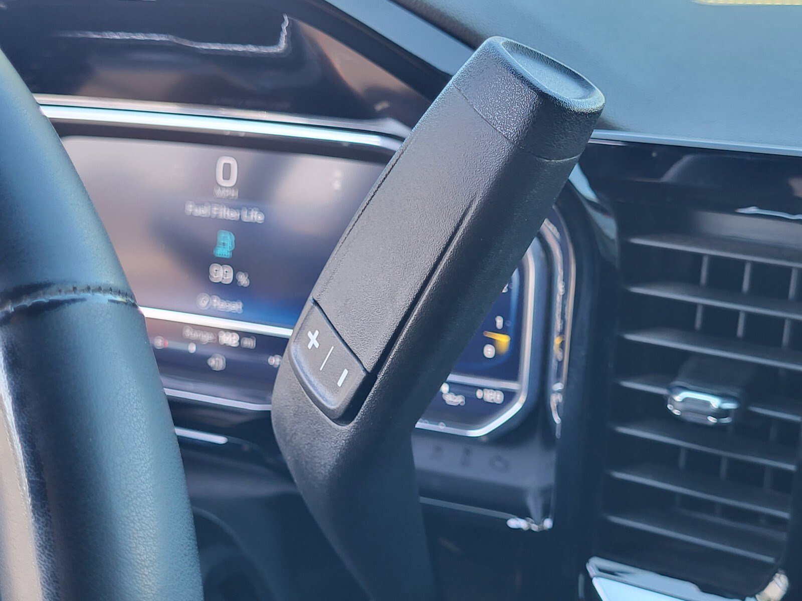 Used 2025 Chevrolet Silverado 2500 ZR2 w/ Technology Package image 25