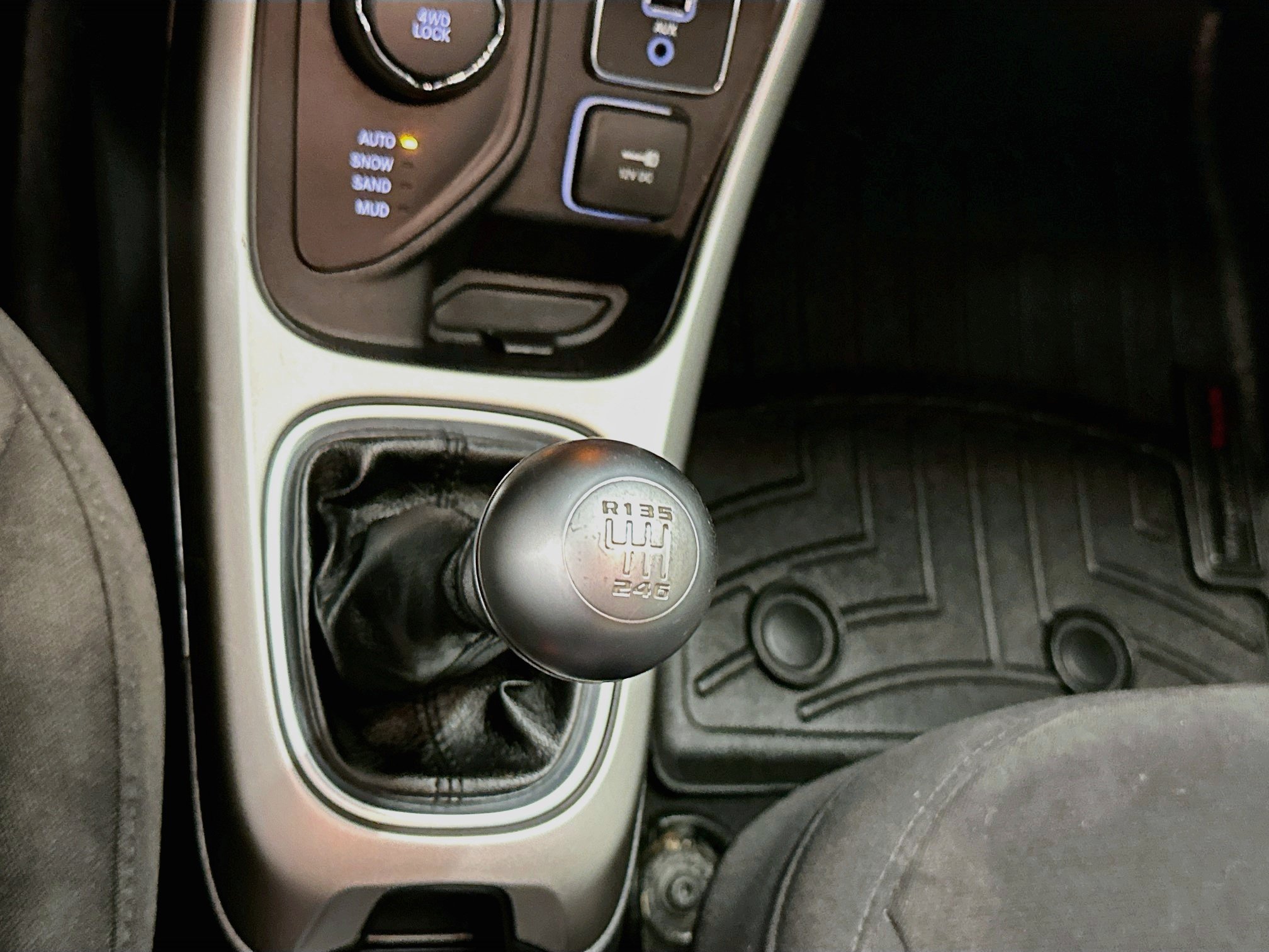 Used 2019 Jeep Compass Sport AWD/4WD image 25