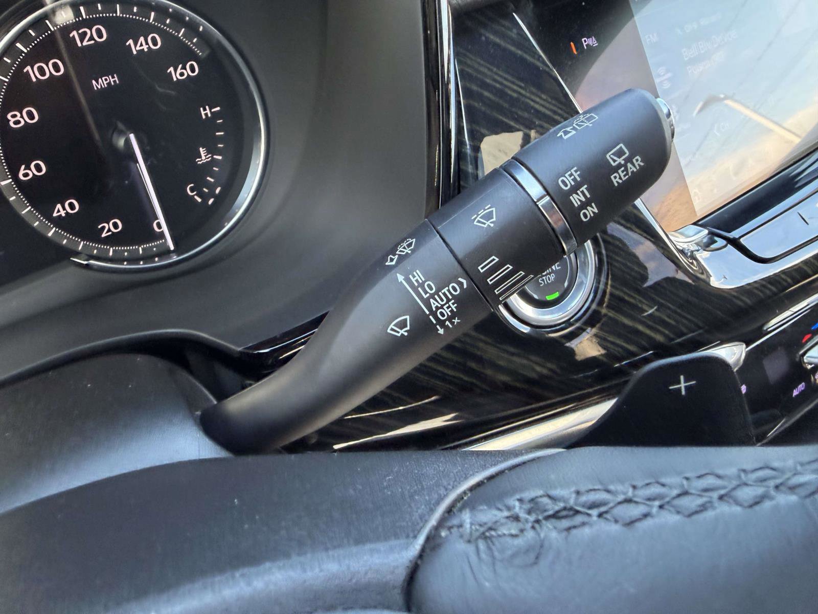 Used 2020 Cadillac XT6 Premium Luxury FWD image 31