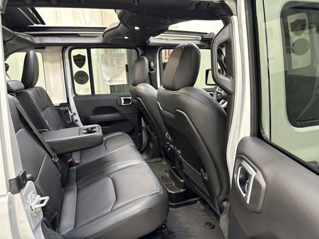 Used 2024 Jeep Wrangler High Altitude image 31