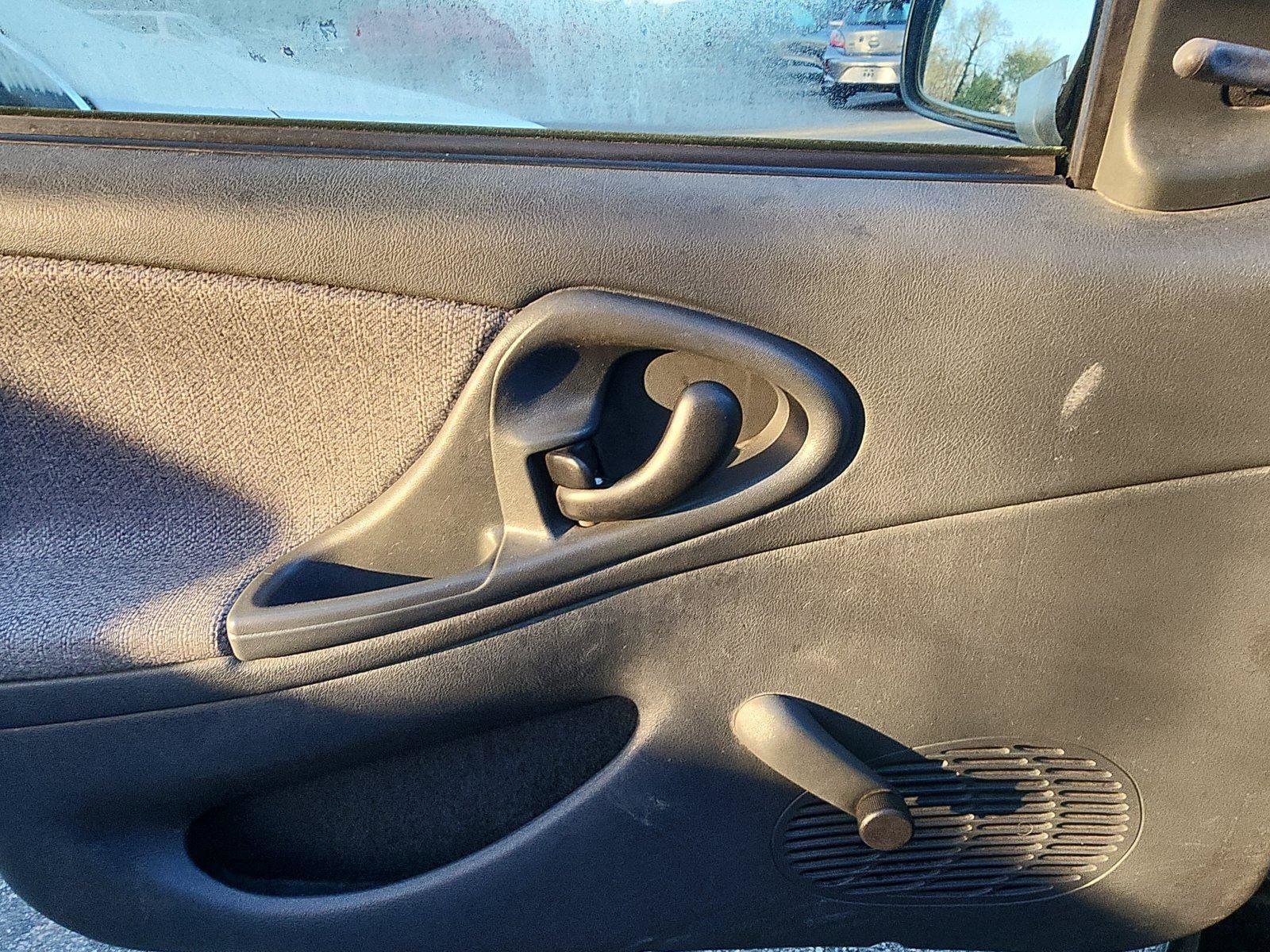 Used 2001 Chevrolet Cavalier Sedan image 13