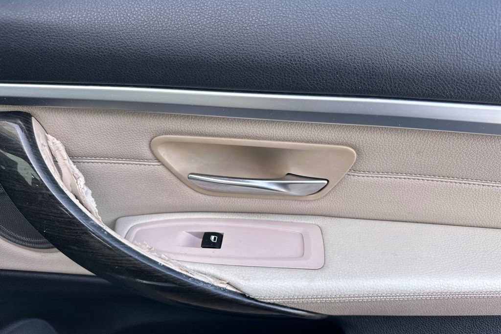 Used 2015 BMW 428i Convertible image 18