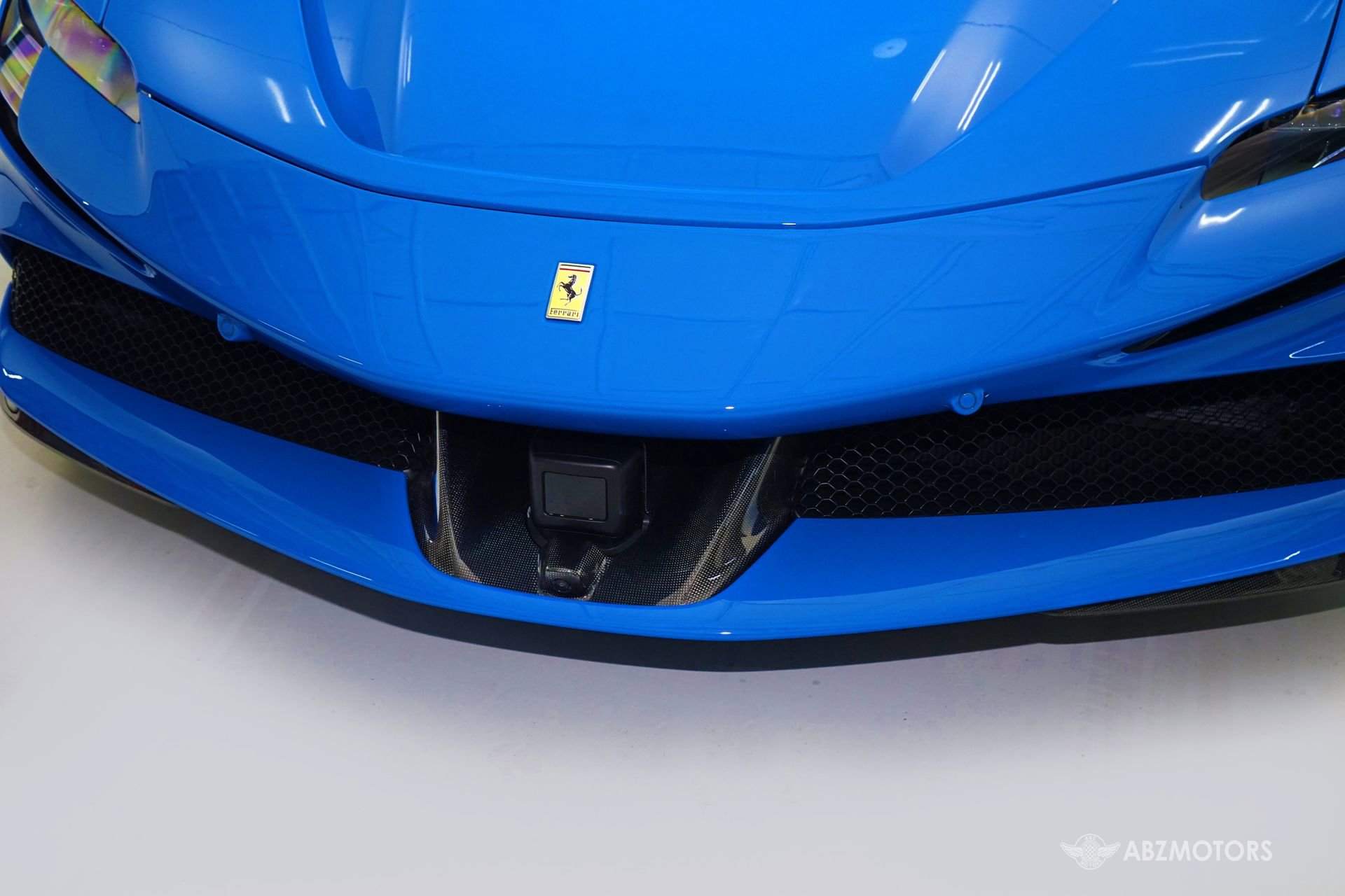 Used 2025 Ferrari SF90 Spider image 11