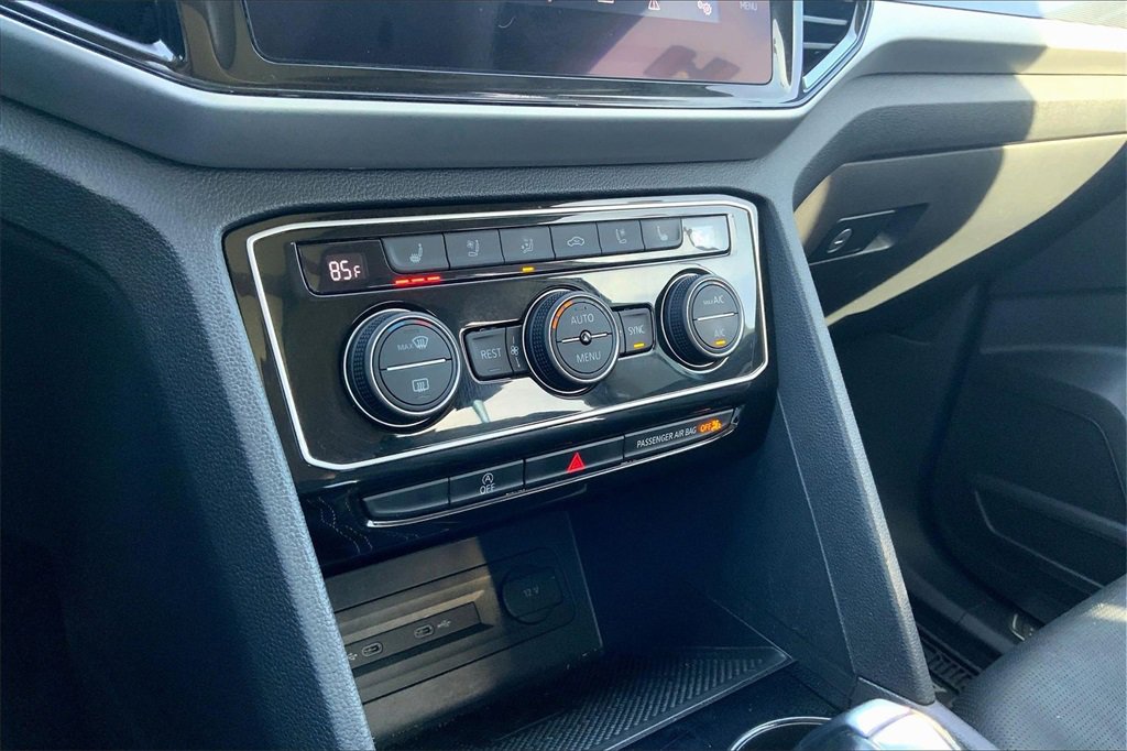 Used 2022 Volkswagen Atlas SEL Premium image 31