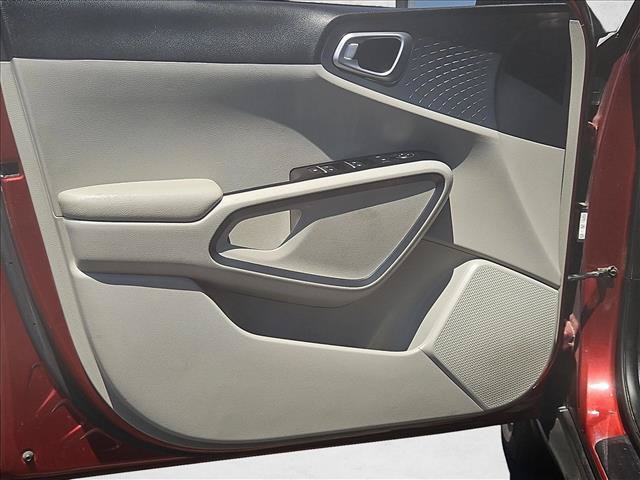 Used 2020 Kia Soul S FWD image 10