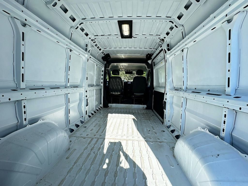 Used 2026 RAM ProMaster 2500 w/ Convenience Group FWD image 9