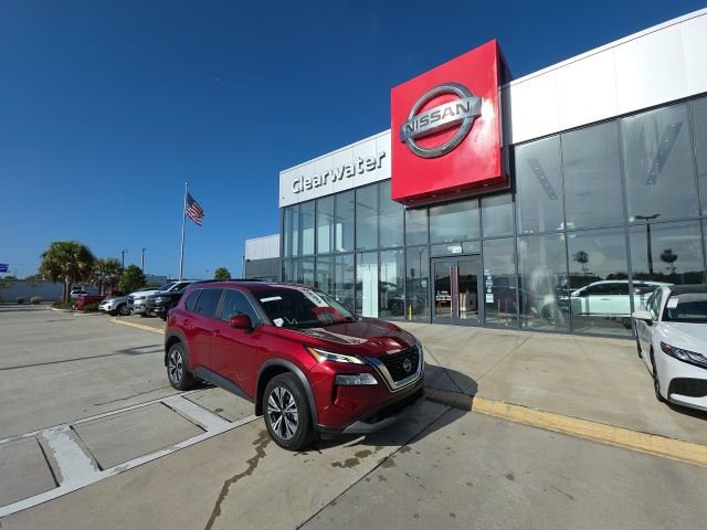 Used 2023 Nissan Rogue SV image 1