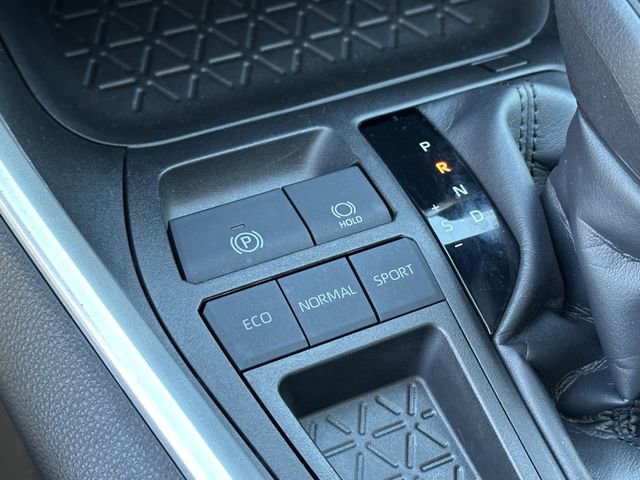 Certified 2023 Toyota RAV4 LE image 21