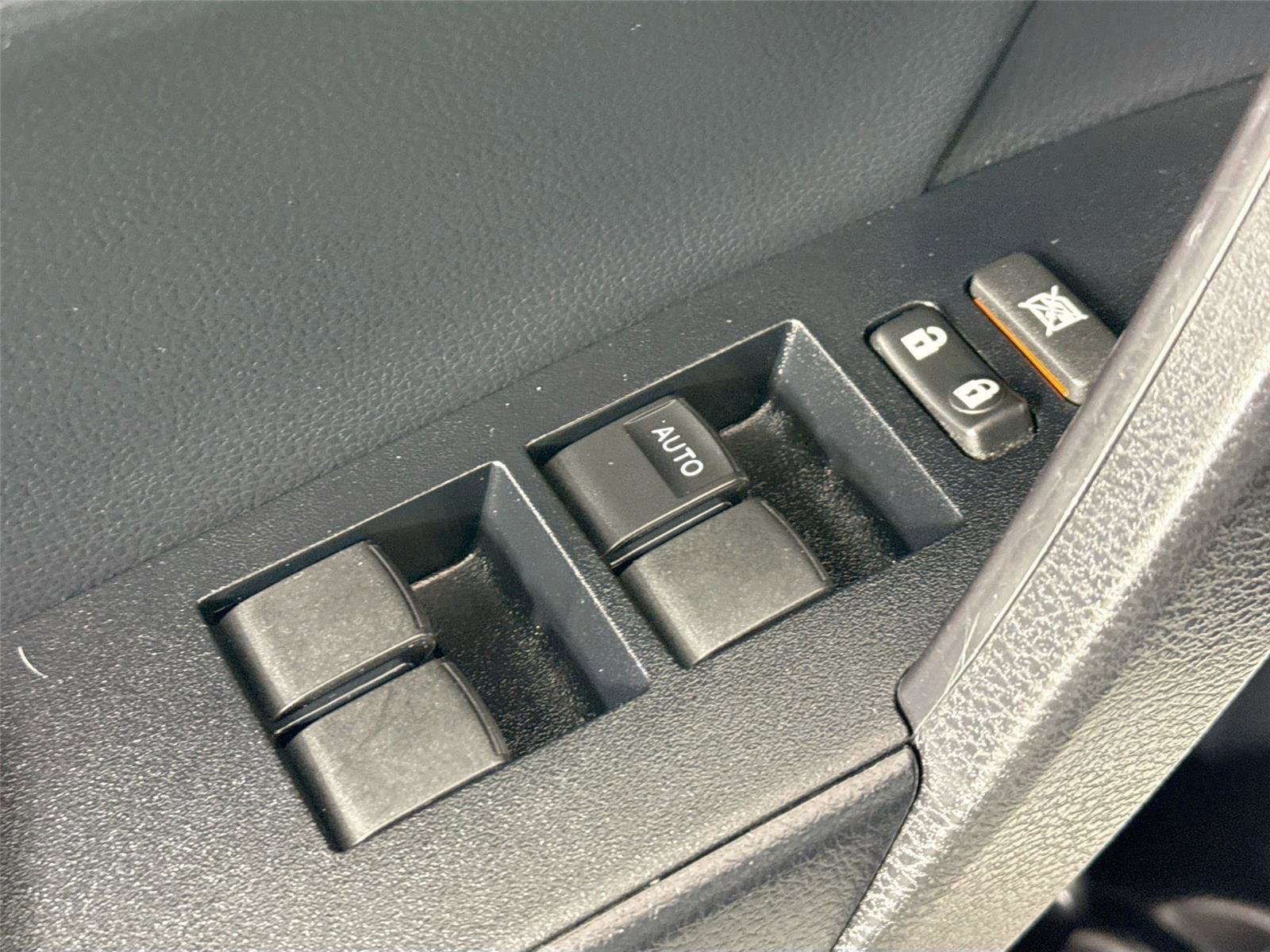 Used 2017 Toyota Corolla SE image 23