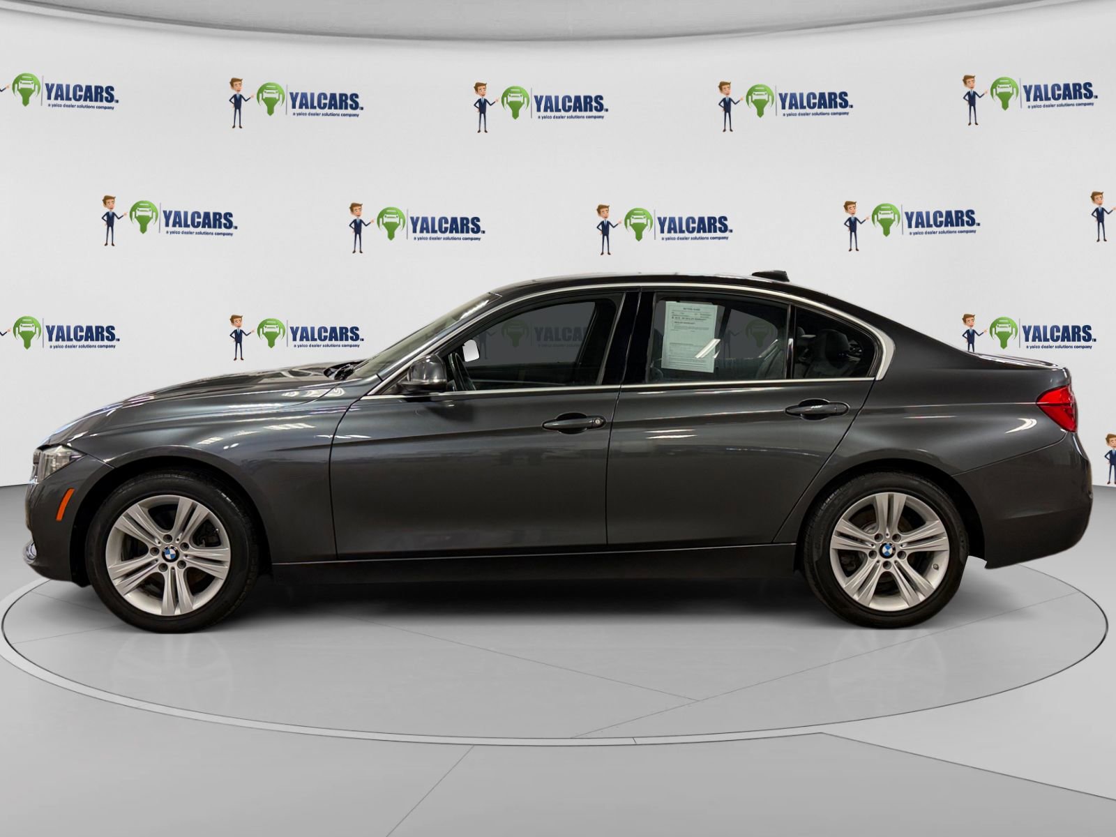 Used 2017 BMW 330i Sedan image 2