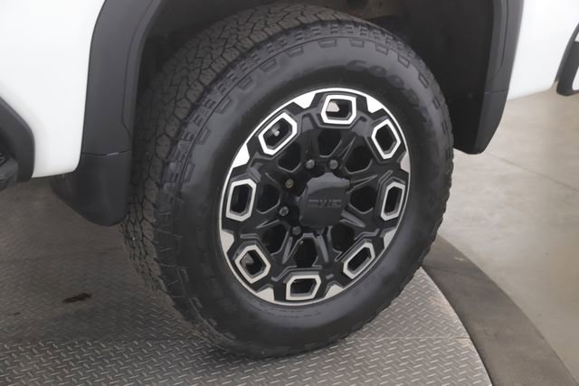 Used 2024 GMC Sierra 2500 AT4 w/ AT4 Premium Plus Package image 14