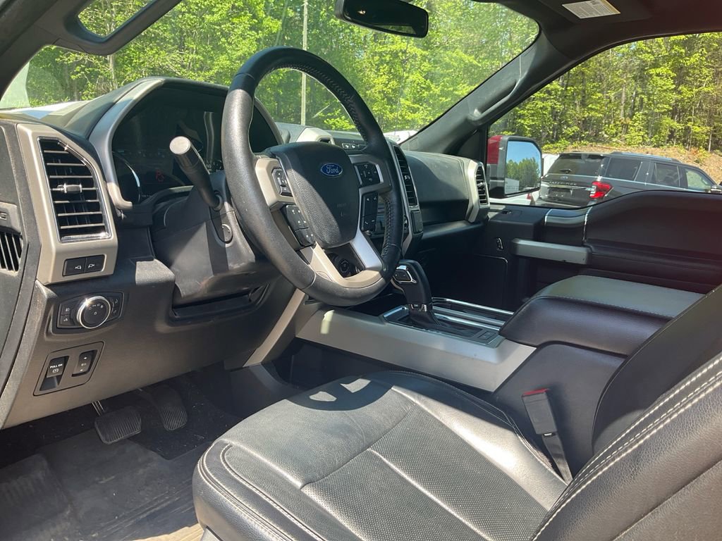 Used 2019 Ford F150 Lariat w/ Equipment Group 502A Luxury AWD/4WD image 15