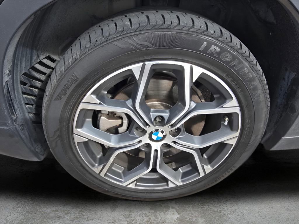 Used 2023 BMW X2 xDrive28i w/ Convenience Package image 9