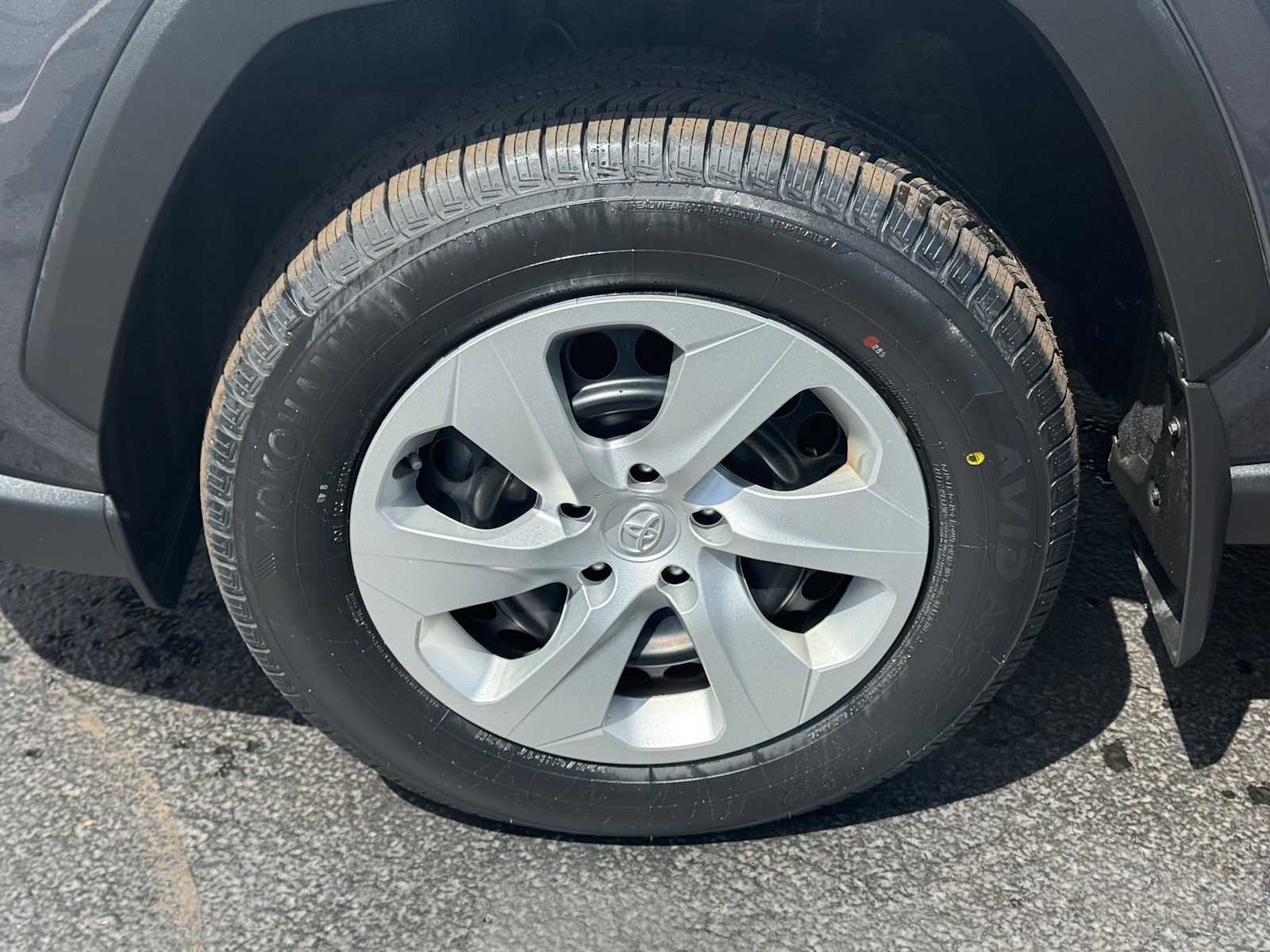 Certified 2023 Toyota RAV4 LE FWD image 10