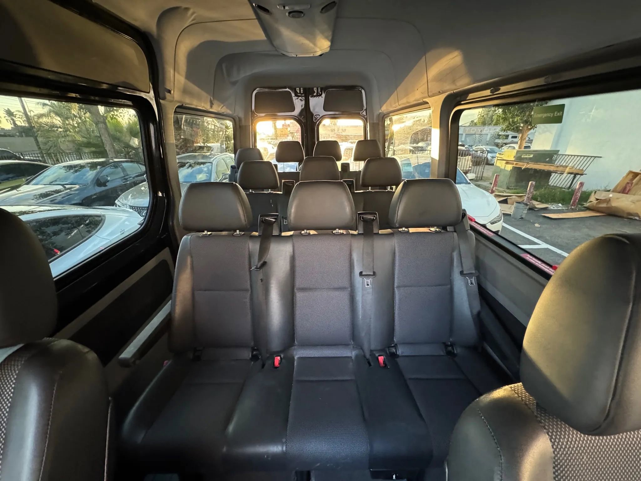 Used 2018 Mercedes-Benz Sprinter 2500 image 12